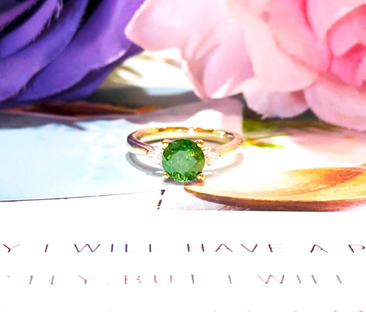Green and Champagne: A Match Made in Heaven for a Magical Experience