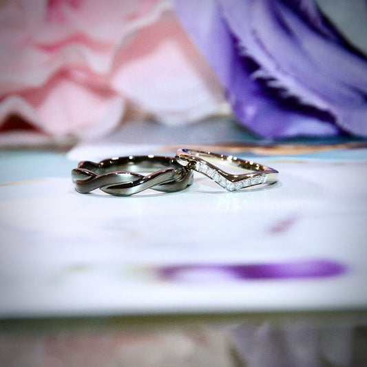 A Perfect Union: Bespoke Wedding Bands in 18K Gold