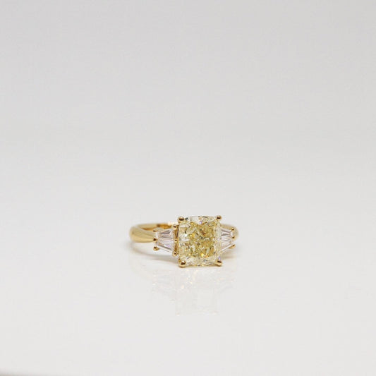 Yellow Diamonds and Yellow Sapphire Jewellery Collection