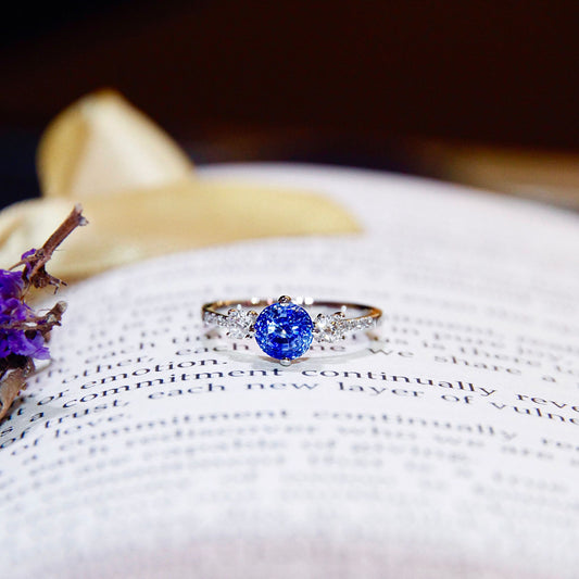 The Timeless Beauty of Trilogy Diamond Engagement Rings in 18K Gold