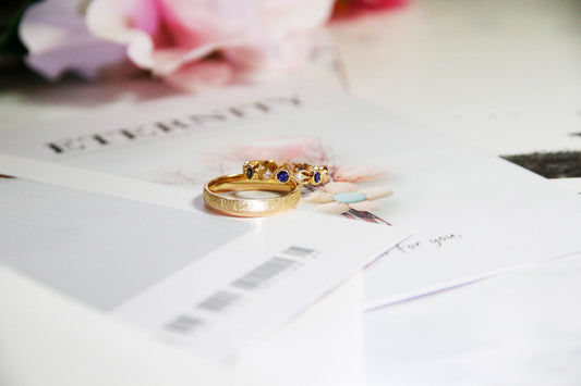Radiant in Gold: 18k Yellow and Champagne Wedding Bands for a Timeless Celebration
