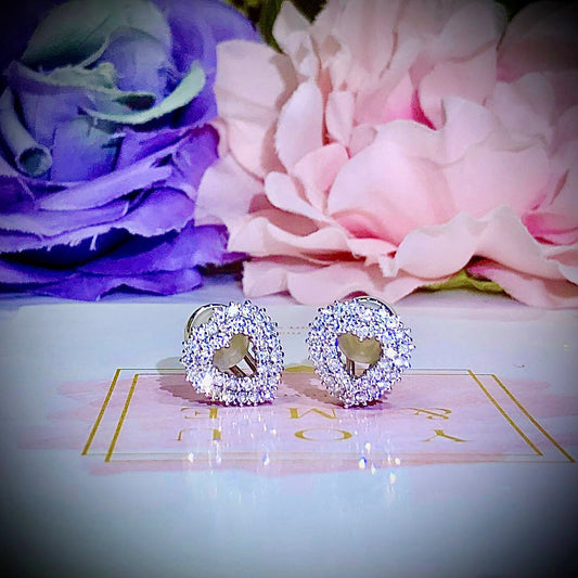 [For Rent] Timeless Radiance Heart Earrings (To Buy: $14,020)