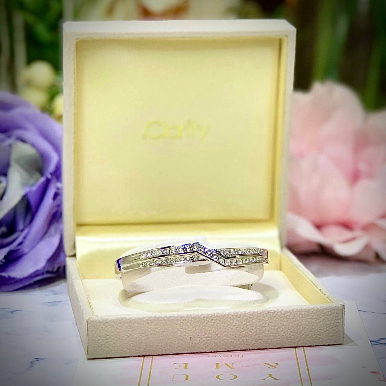 [For Rent] Regal Radiance Diamond Bangle (To Buy: $23,874)