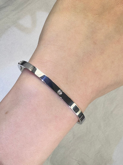 Love Me Bangle - White Gold