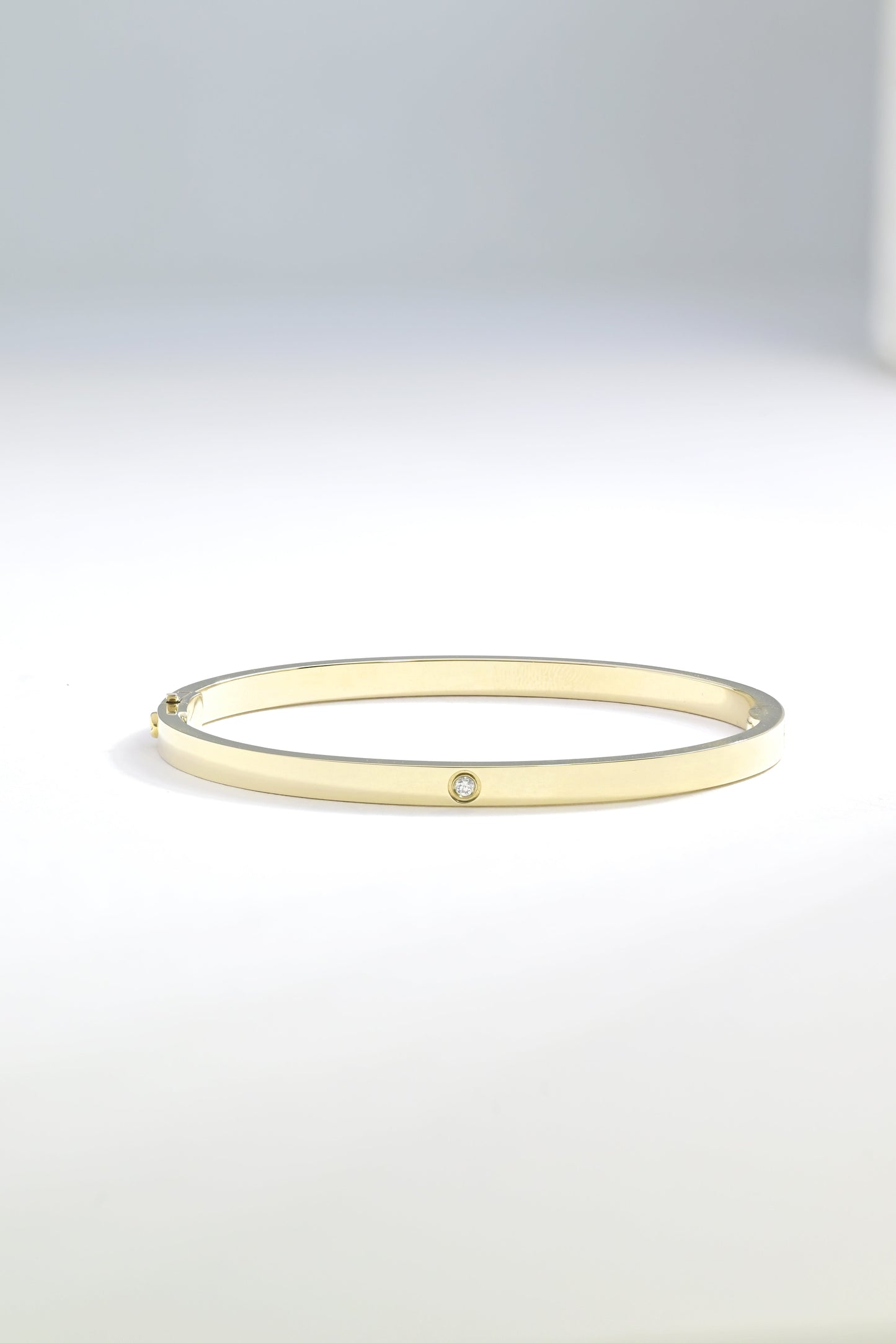 Love Me Bangle - Yellow Gold